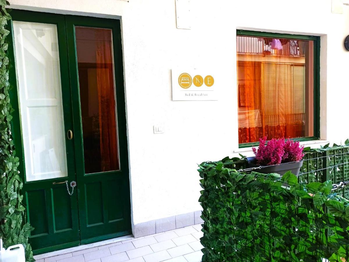 B&B One Catánia Buitenkant foto
