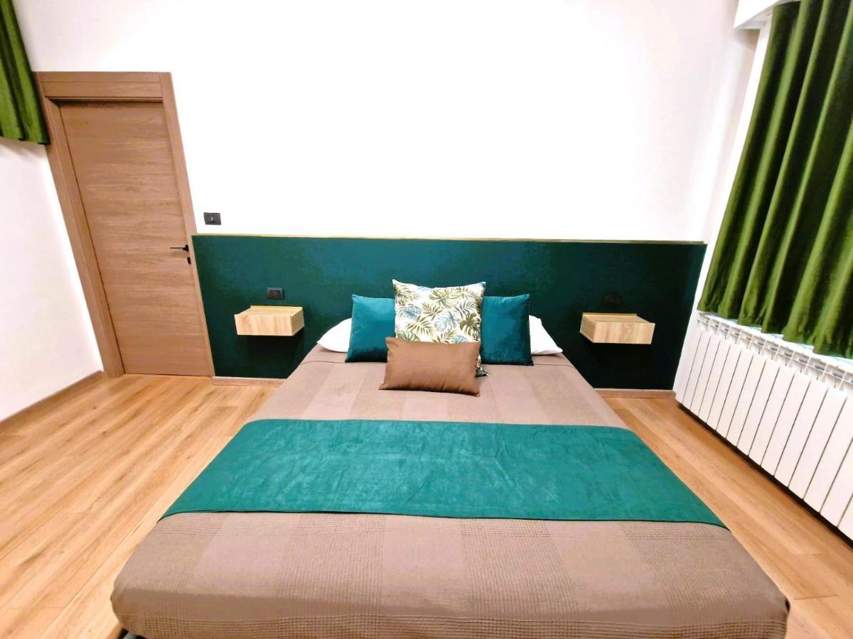 B&B One Catánia Buitenkant foto
